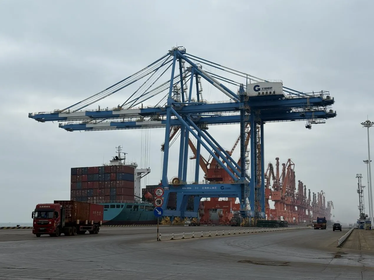 北部湾港前三季度集装箱吞吐量稳重增长，打造高效益物流新通路